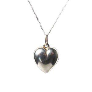 Tigerstars Stunning Silver Heart Pendant Necklace